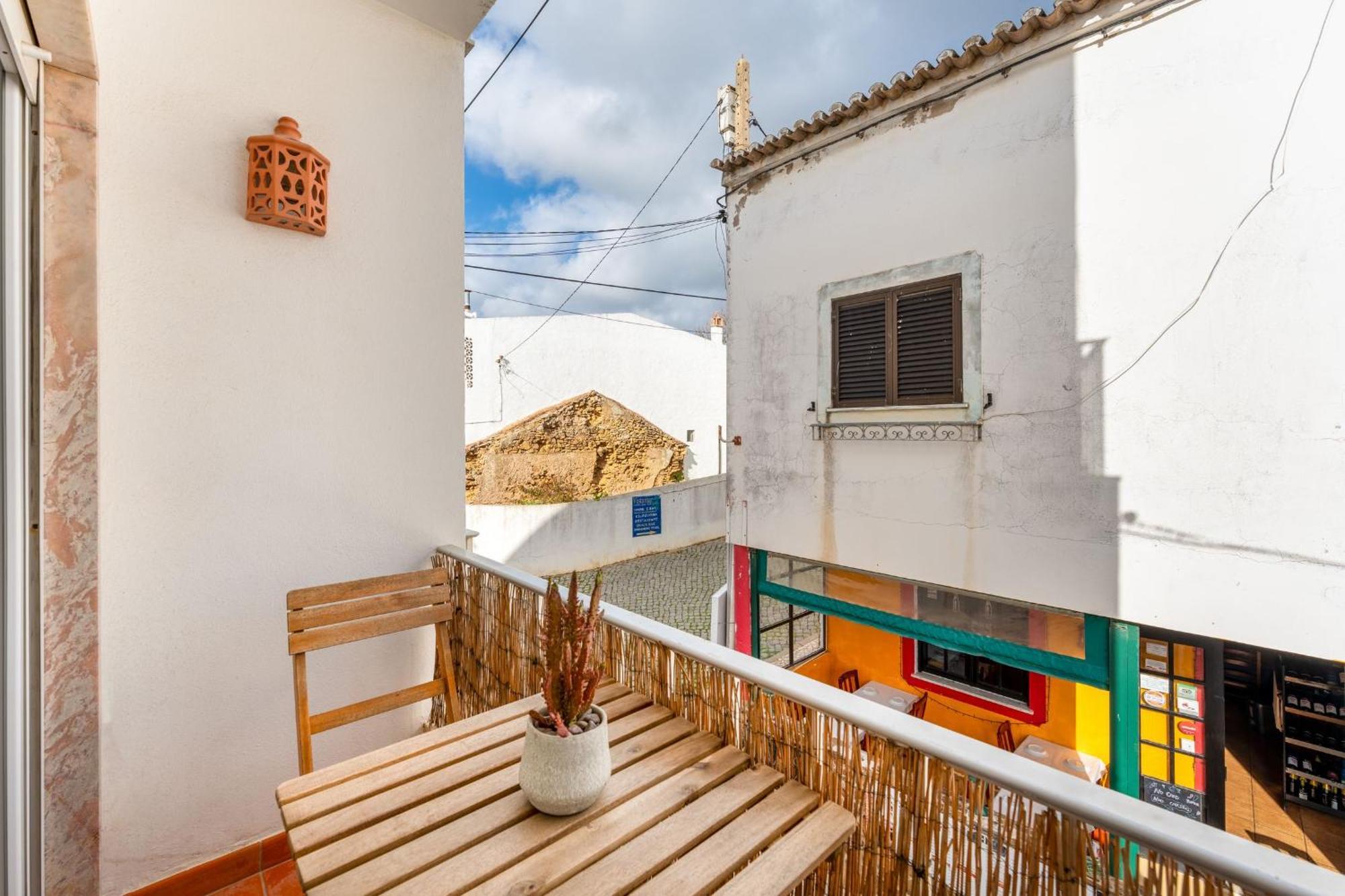Comfy Flat W/ Rooftop Beach View By Lovelystay Burgau Zewnętrze zdjęcie