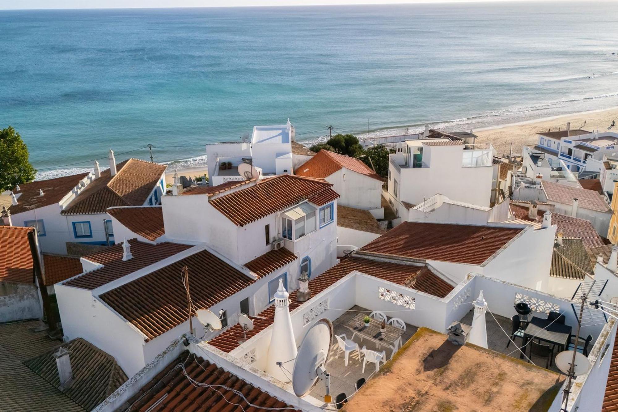 Comfy Flat W/ Rooftop Beach View By Lovelystay Burgau Zewnętrze zdjęcie