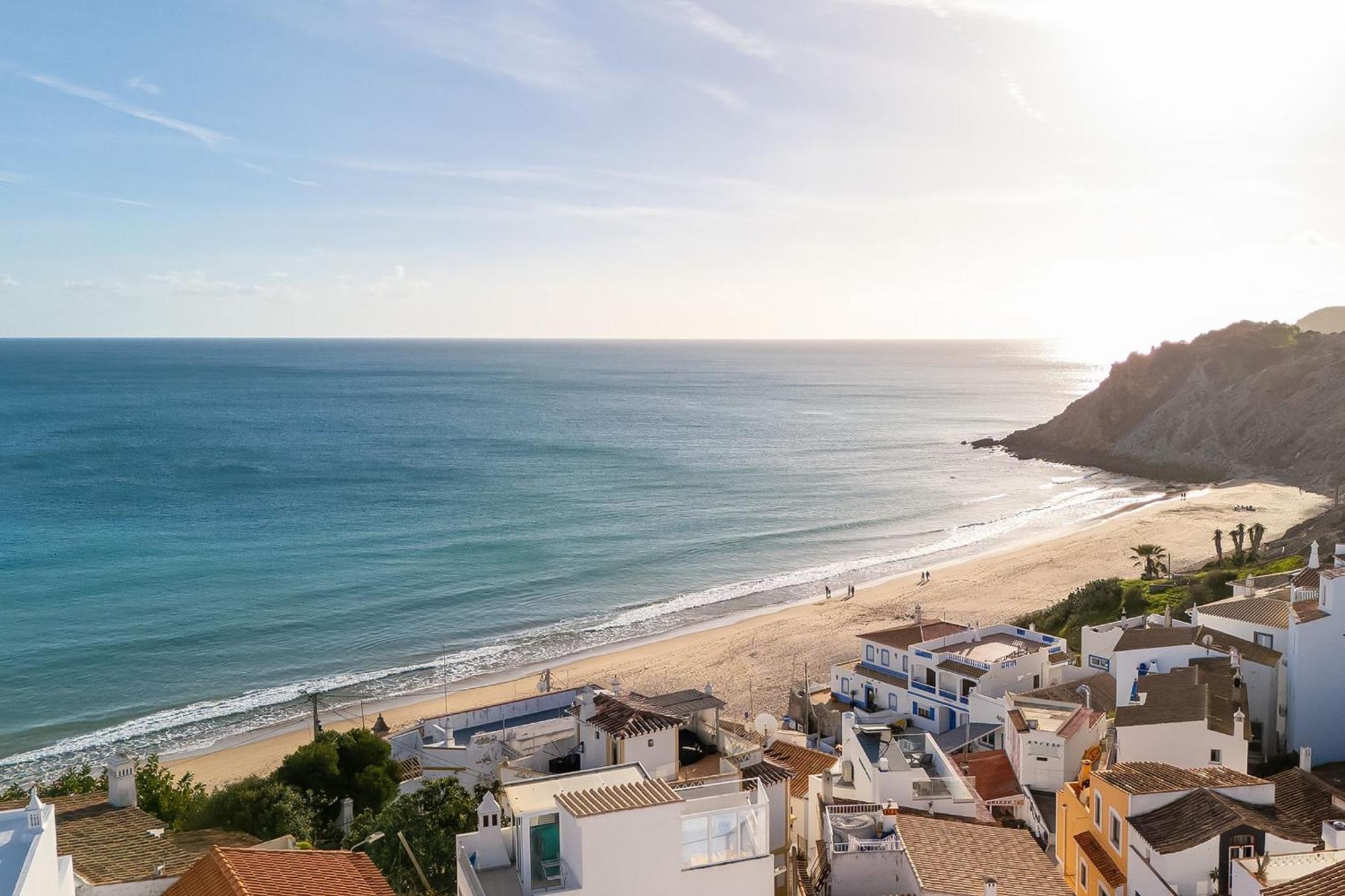Comfy Flat W/ Rooftop Beach View By Lovelystay Burgau Zewnętrze zdjęcie